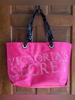 Victoria's Secret✨🩷🖤Hot Pink Rhinestone Logo Tote with Black Patent Handles